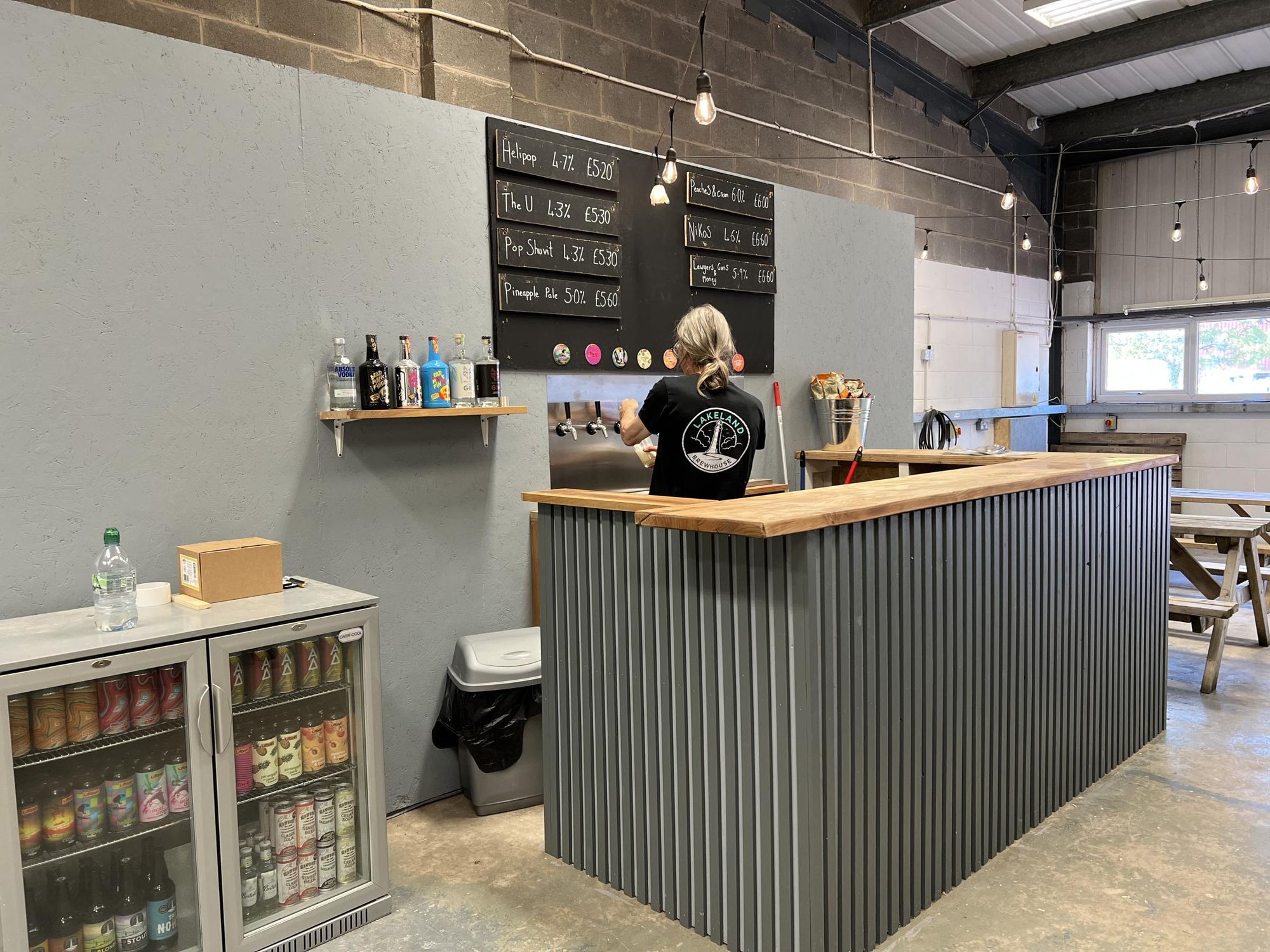 Tap bar on opening day. (Pub, Bar). Published on 10-10-2022