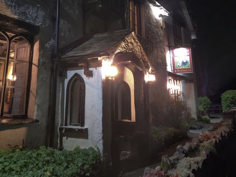 Exterior at night (15/11/2025 George Symes). (Pub, External). Published on 19-11-2025 