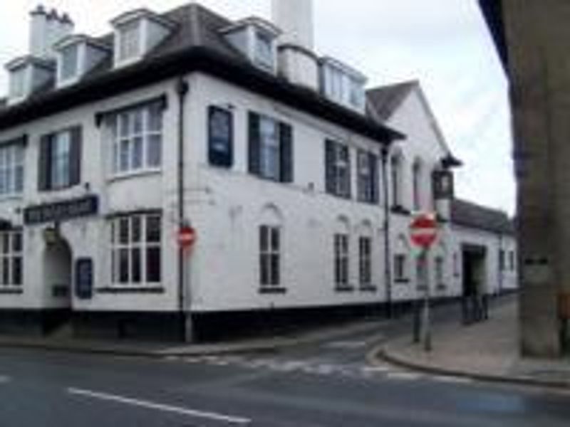 Bulls Head at Milnthorpe. (Pub, External). Published on 01-01-1970