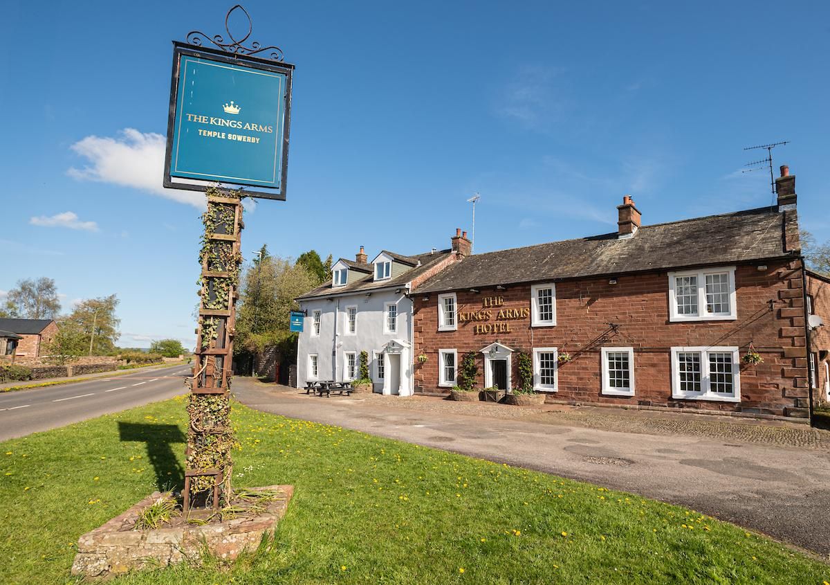 Front view and sign. (Pub, External, Sign, Key). Published on 22-05-2024