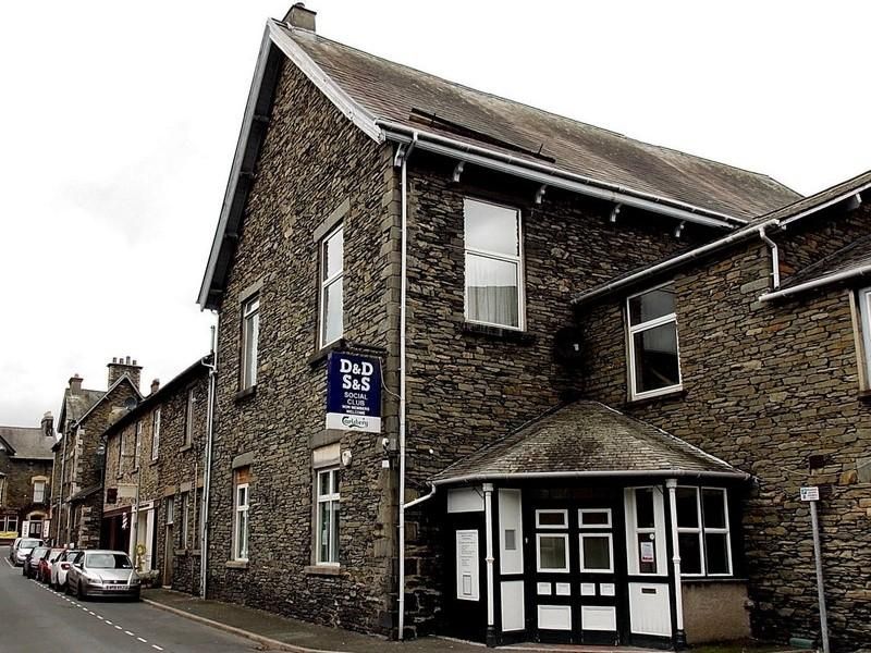 cc-by-sa/2.0 - © Jaggery - geograph.org.uk/p/3925642. (Pub, External, Key). Published on 28-09-2023