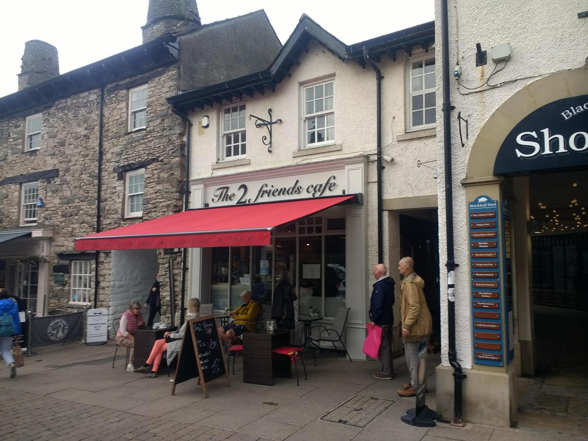 2 Friends Cafe . (External, Restaurant, Key). Published on 01-01-1970
