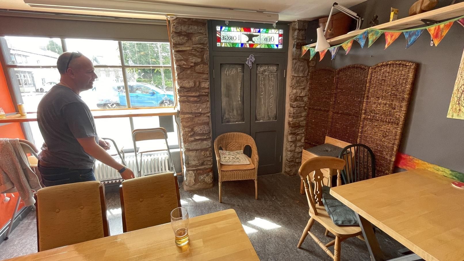 Interior, Old Forge. (Pub). Published on 01-01-1970