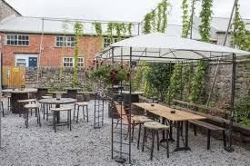 Factory Tap hops. (External, Garden). Published on 01-01-1970