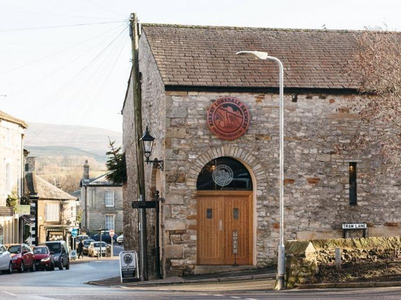 Royal Barn. (Pub, Brewery, External). Published on 01-01-1970