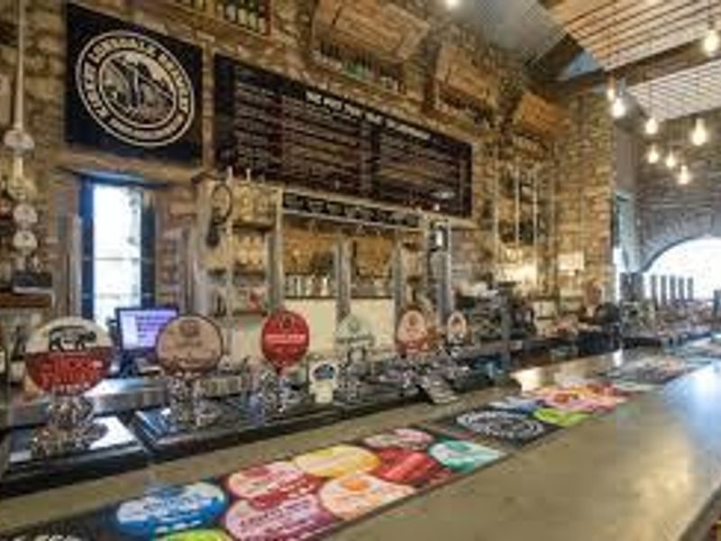 Royal Barn bar overview. (Pub, Bar). Published on 01-01-1970 