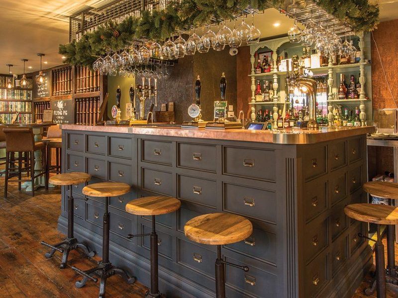 Flying Pig bar. (Pub, Bar). Published on 07-11-2018