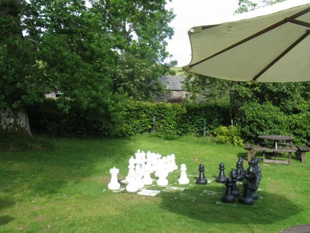Garden chess. (Pub, External, Garden). Published on 14-07-2025