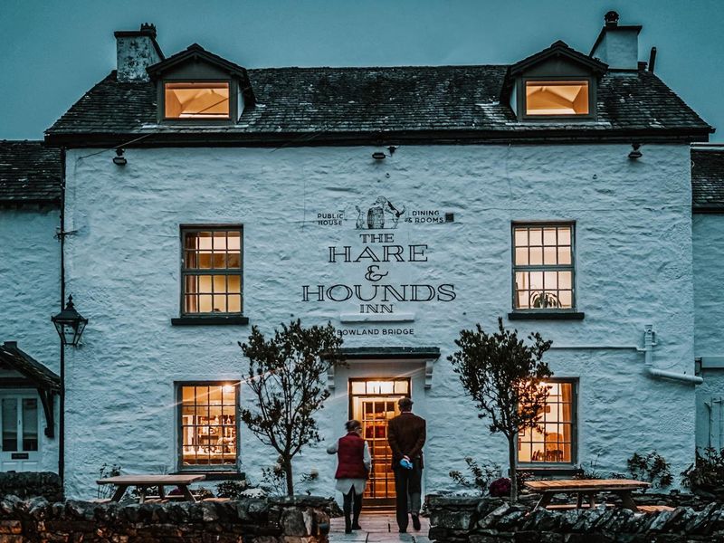 Hare & Hounds at night 28.2.25 (Simon Rayner-Langmead). (Pub, External, Key). Published on 03-03-2025