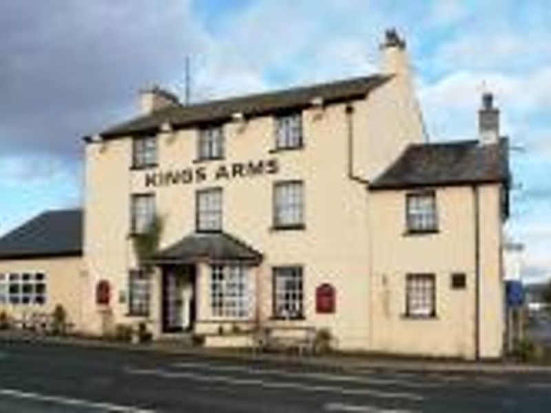 Kings Arms Hotel at Hale. (Pub, External). Published on 01-01-1970