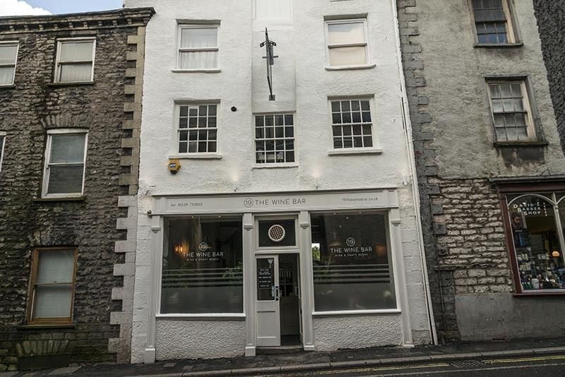 19 Wine Bar 2. (Pub, External, Key). Published on 01-01-1970