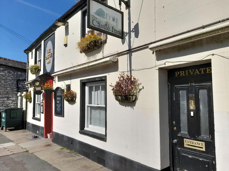 Adrian Smith 4.9.23. (Pub, External). Published on 12-09-2023