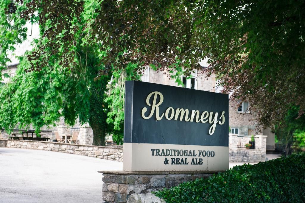 Romneys Kendal. (External, Sign, Key). Published on 01-01-1970