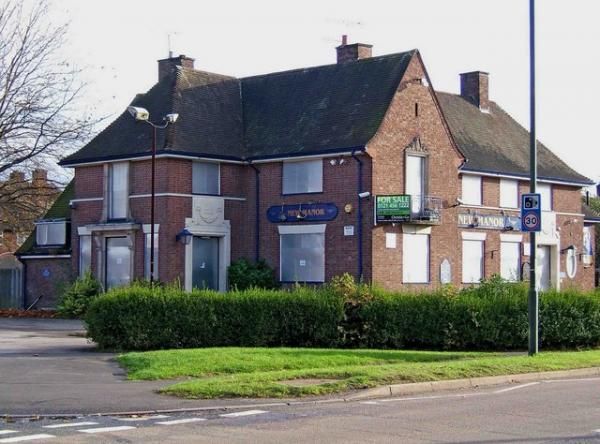 New Manor 2010 Copyright P L Chadwick. (Pub, External, Key). Published on 30-06-2013