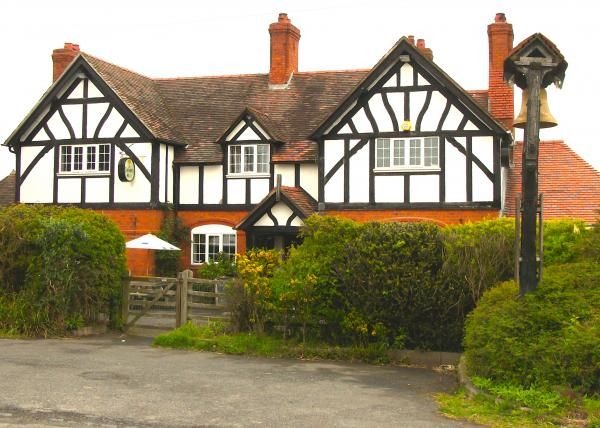 2015, prior to renovations in 2024. (Pub). Published on 07-11-2015