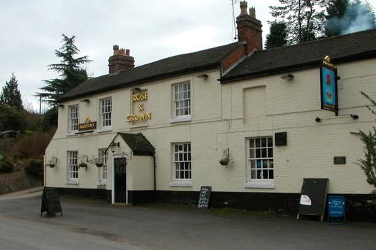 Rose and Crown before closure (© P Halling Creative Commons Lic. (Pub, External). Published on 27-12-2012