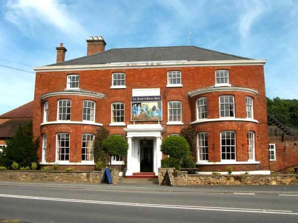 Hundred House as it was as a Hotel. (Key). Published on 06-07-2015