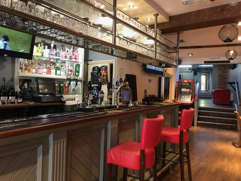 July 2019 when the bar had handpumps. (Bar). Published on 24-07-2019 