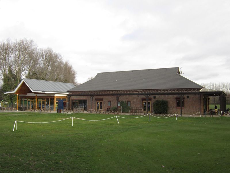 Hersham Golf Club. (Pub, External, Key). Published on 15-01-2019