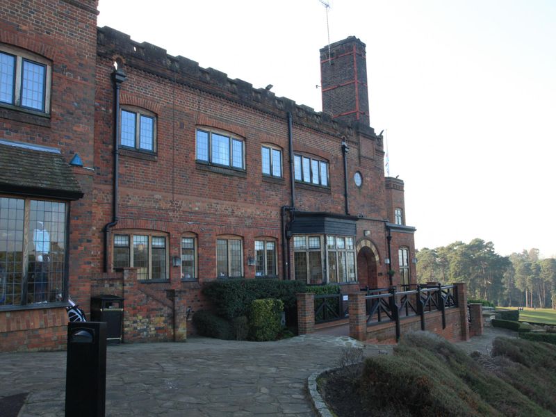 St Georges Hill Golf Club. (Pub, External, Key). Published on 22-01-2019