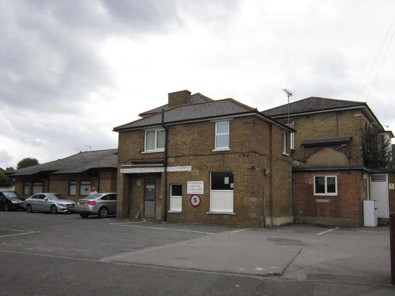 Rhodrons Club - Chessington. (Pub, External, Key). Published on 08-09-2017