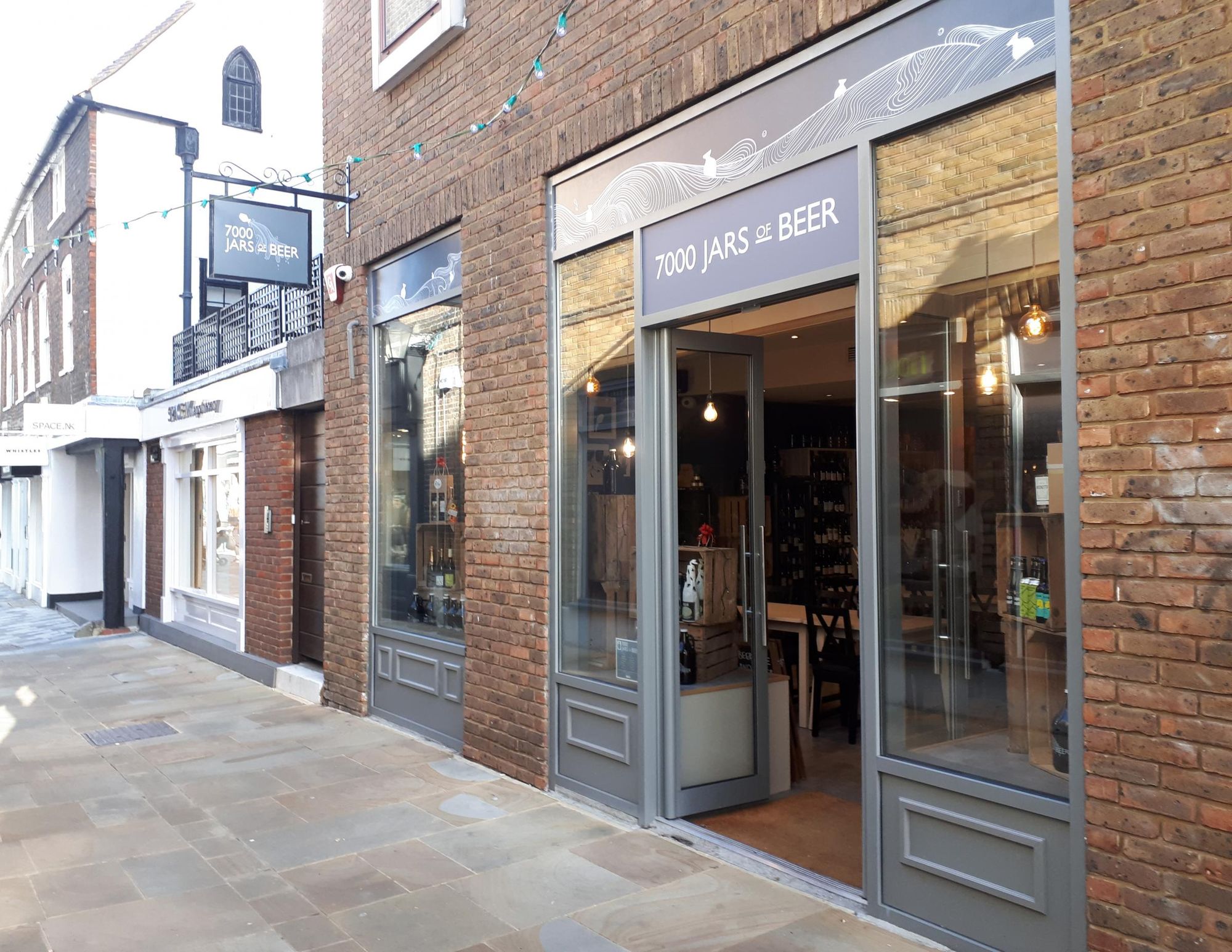 7000 Jars of Beer - Kingston. (Pub, External, Key). Published on 14-11-2018