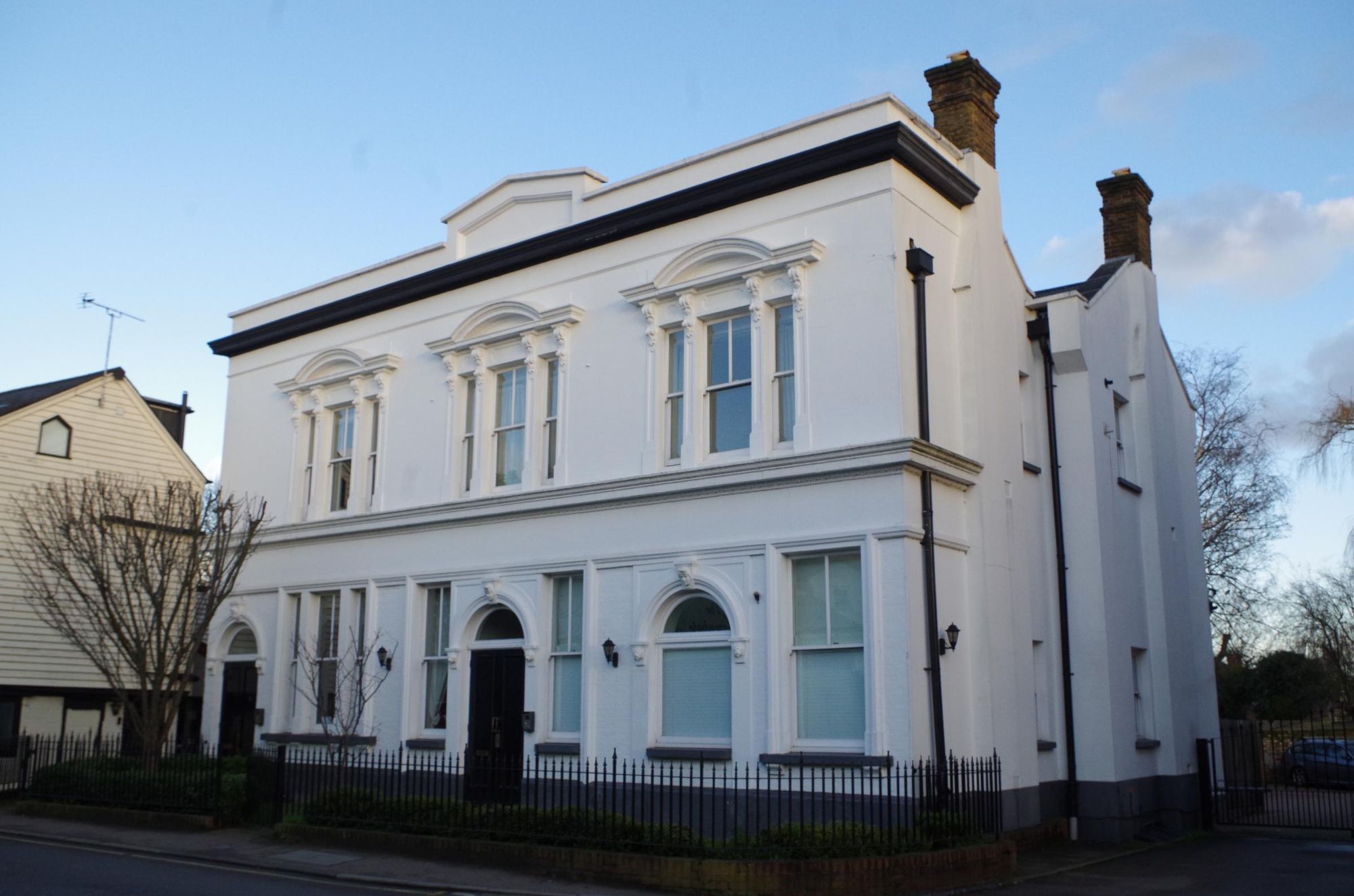 Kings Arms - East Molesey. (Pub, External, Key). Published on 15-09-2025