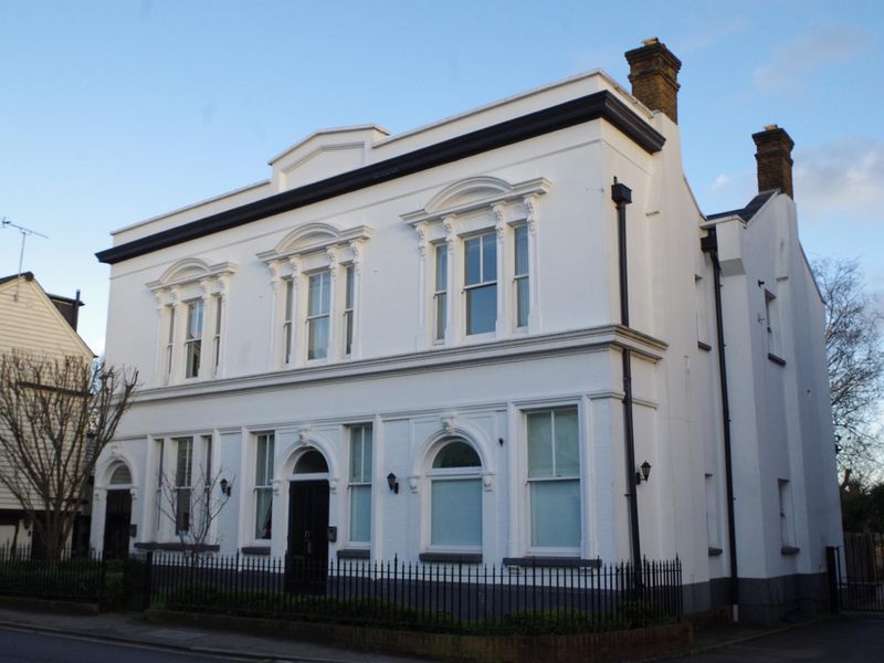 Kings Arms - East Molesey. (Pub, External, Key). Published on 15-09-2025 