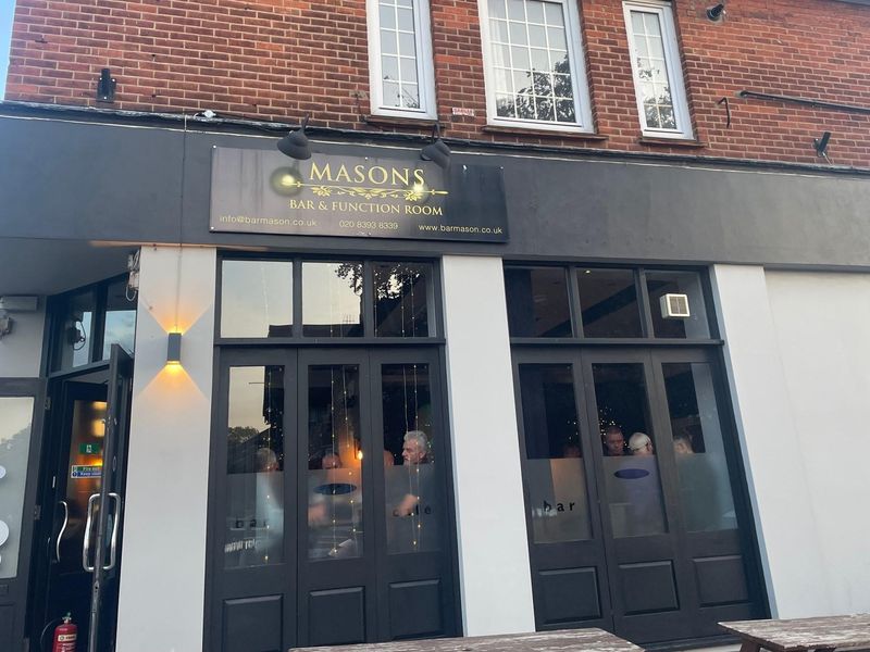 Masons Bar - Stoneleigh. (External, Key). Published on 10-10-2023