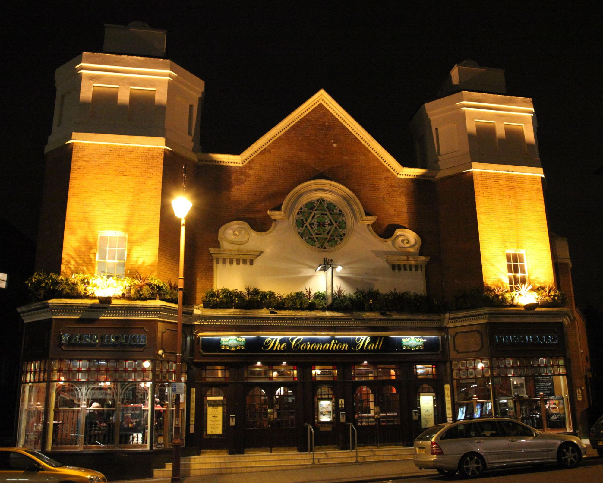 Coronation Hall - Surbiton. (Pub, External, Key). Published on 26-12-2012