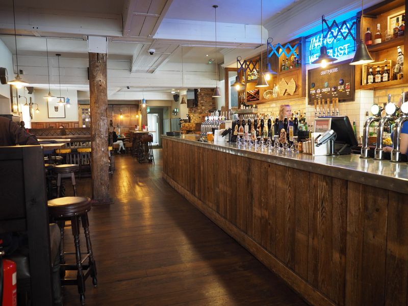 Druids Head Interior. (Pub, Bar). Published on 10-05-2017