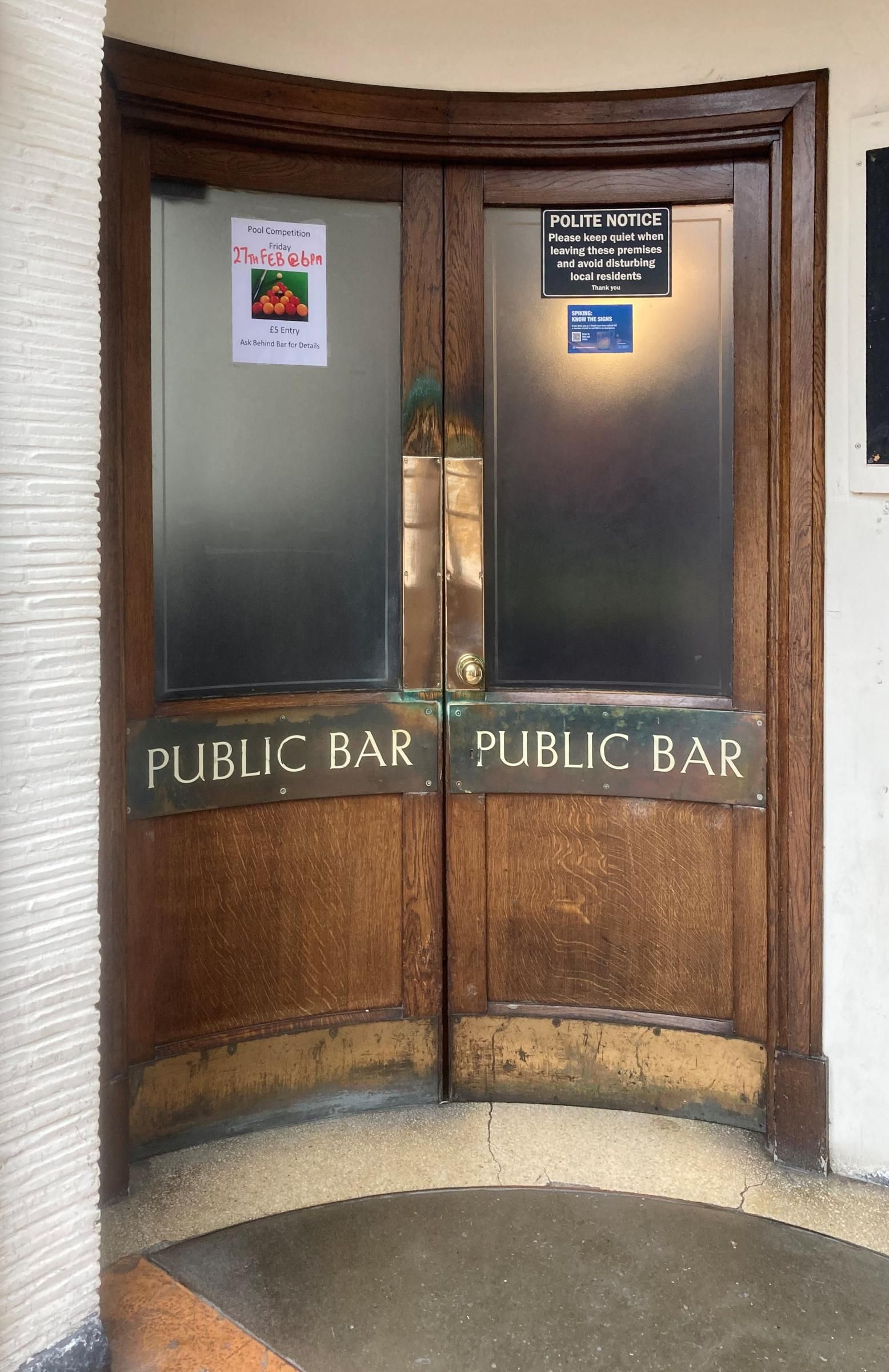 Duke of Buckingham - doors. (Pub). Published on 23-03-2026