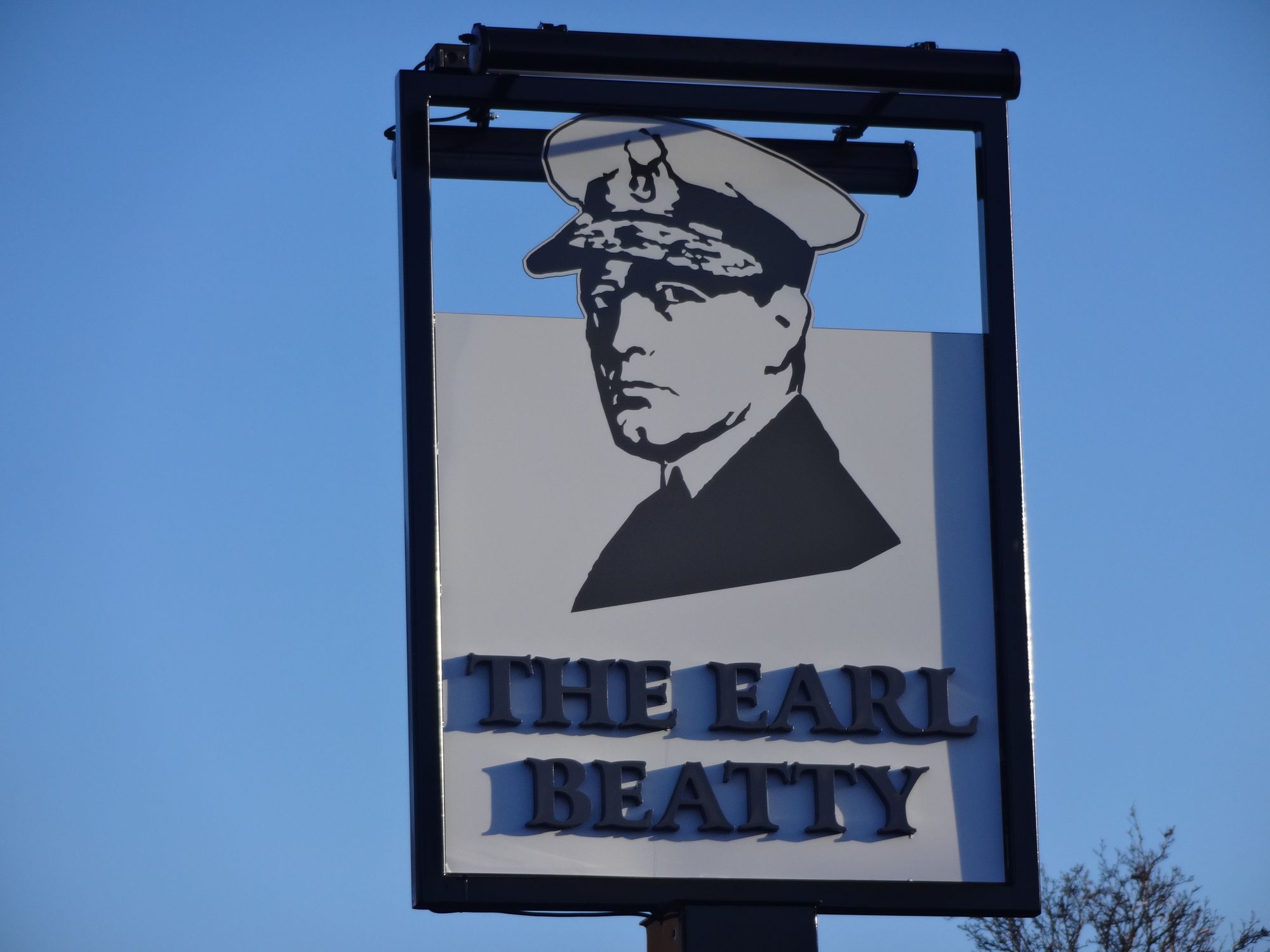 Earl Beatty - Motspur Park. (Pub, Sign). Published on 15-12-2014
