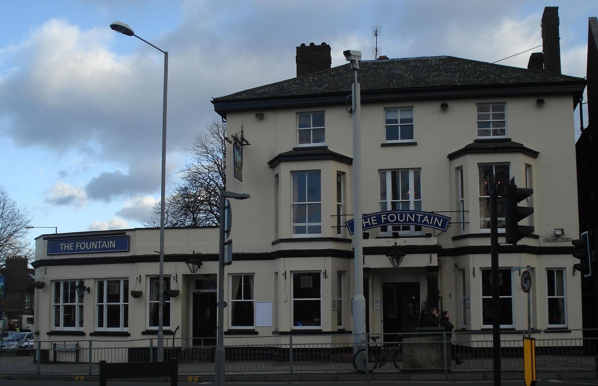 Fountain - New Malden. (Pub, External). Published on 11-01-2013