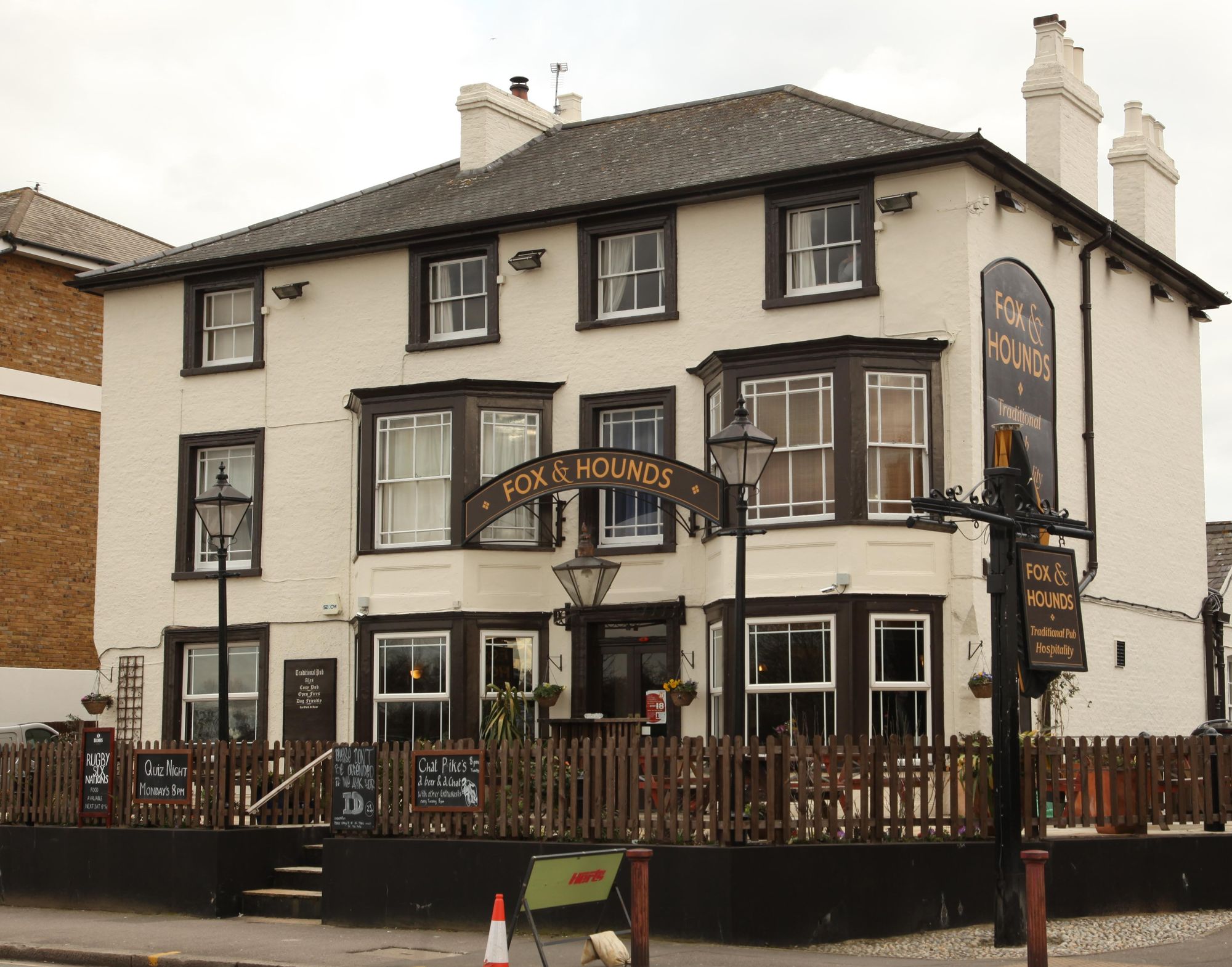 Fox & Hounds - Surbiton. (Pub, External, Key). Published on 26-12-2012