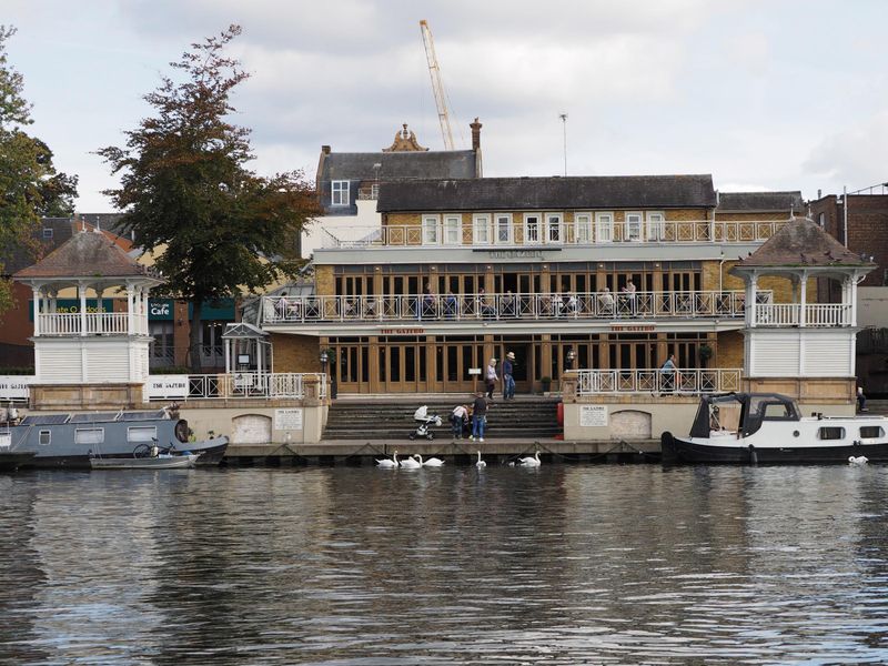 Outrigger, Kingston CAMRA Experience