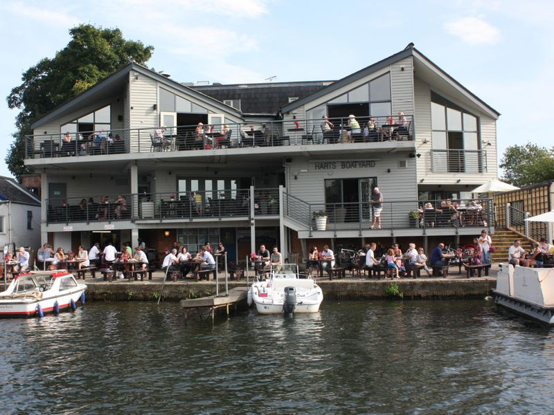 Harts Boatyard - Surbiton. (Pub, External, Key). Published on 26-12-2012