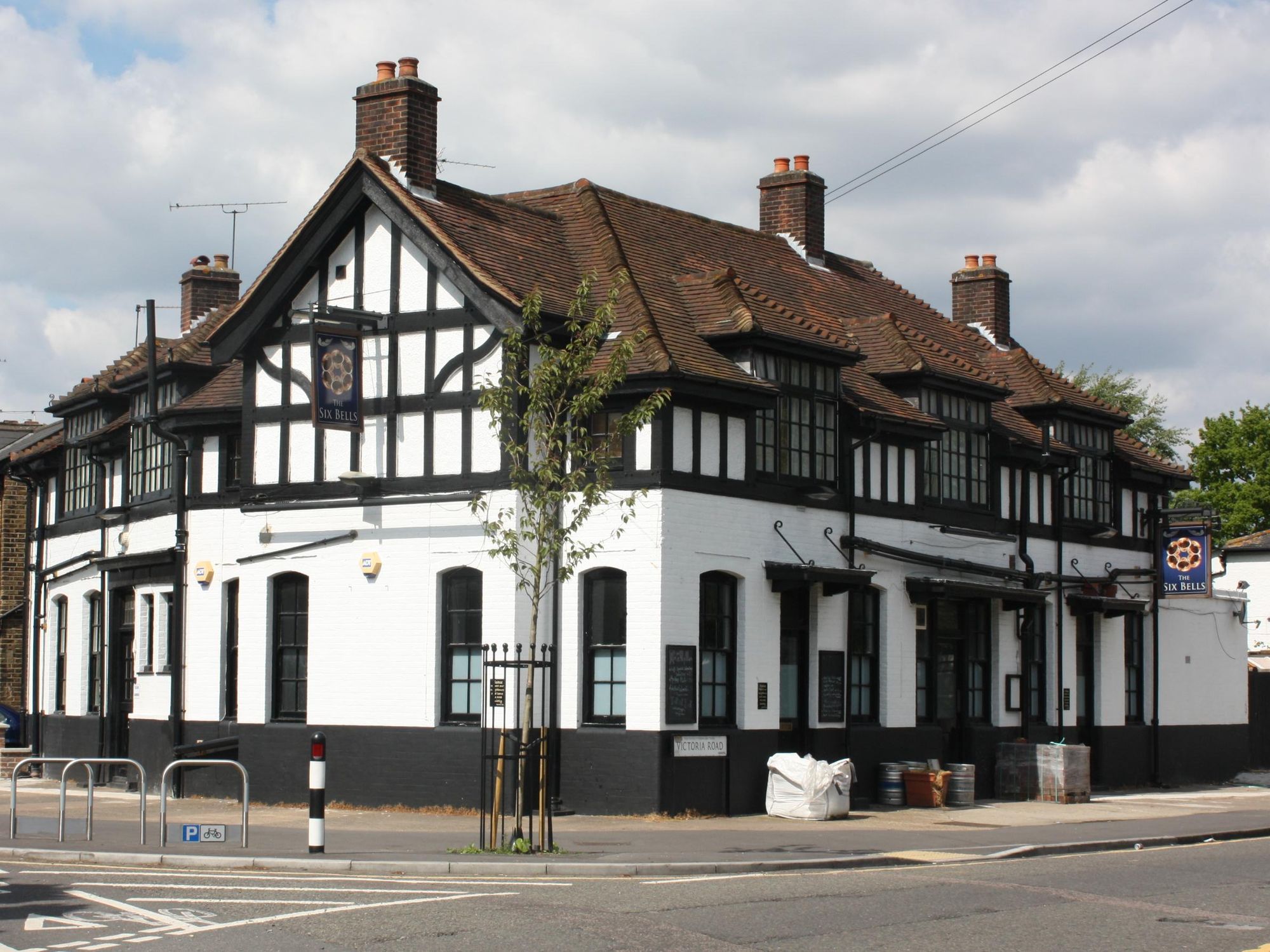 Six Bells - Kingston. (Pub, External, Key). Published on 31-05-2013