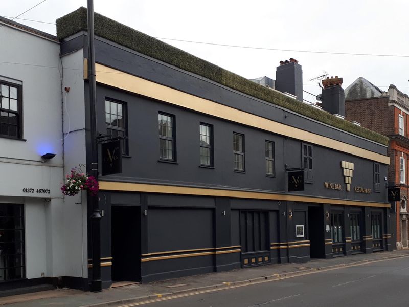 Cuvee VIII - Esher. (Pub, External). Published on 10-07-2019