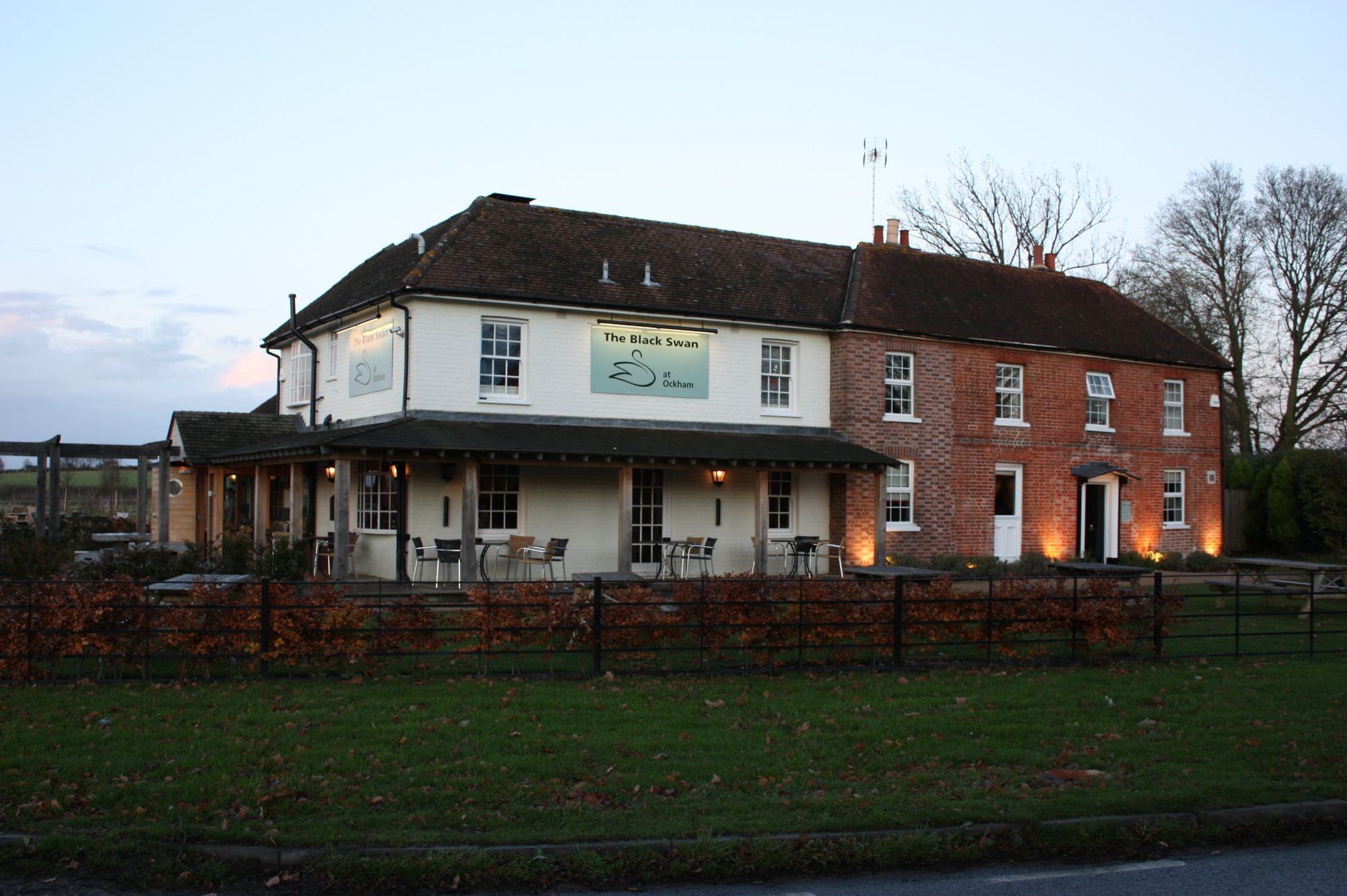 Black Swan - Martyrs Green. (Pub, External, Key). Published on 18-01-2013