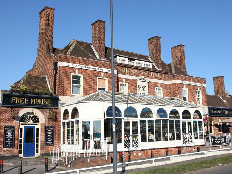 Cap In Hand - Southborough, Surbiton. (Pub, External, Key). Published on 26-12-2012