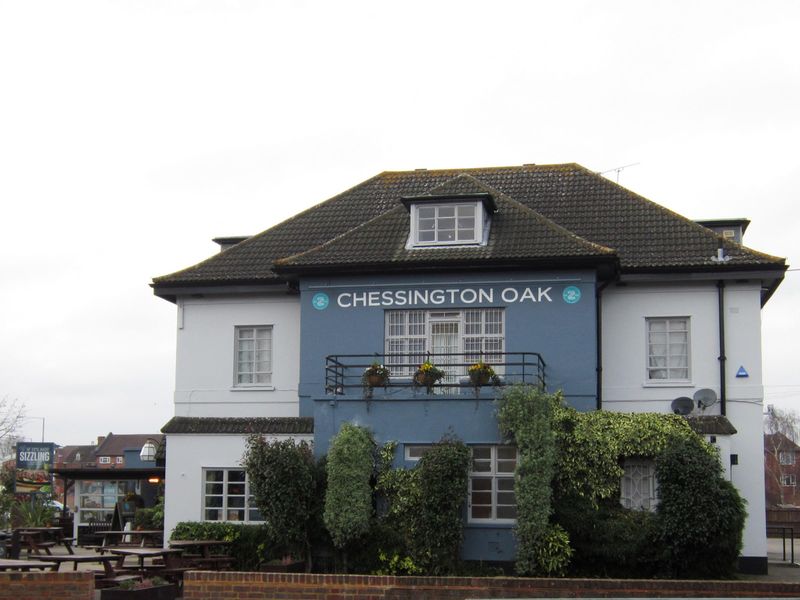 Chessington Oak - Chessington. (Pub, External). Published on 14-01-2018 