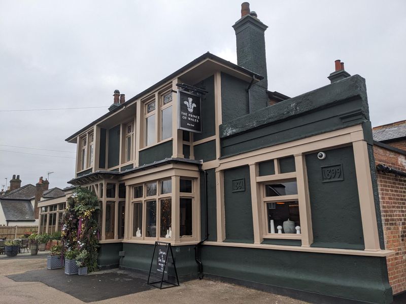 Prince of Wales - Esher - front. (Key). Published on 16-12-2023