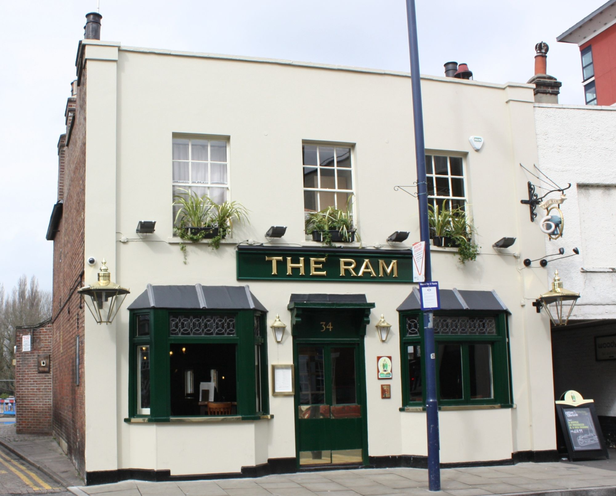 Ram - Kingston. (Pub, External, Key). Published on 12-01-2013