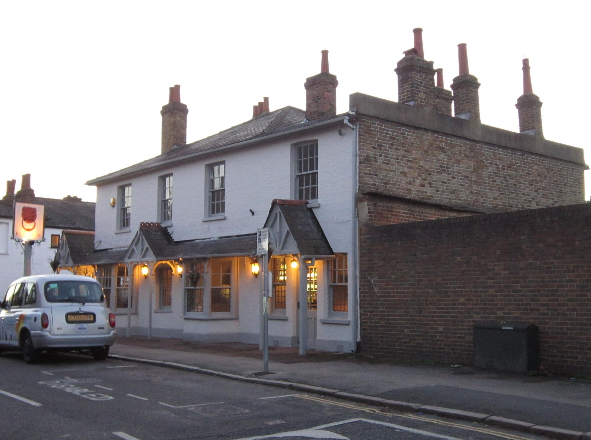 Red Lion - Thames Ditton. (Pub, External). Published on 18-01-2013