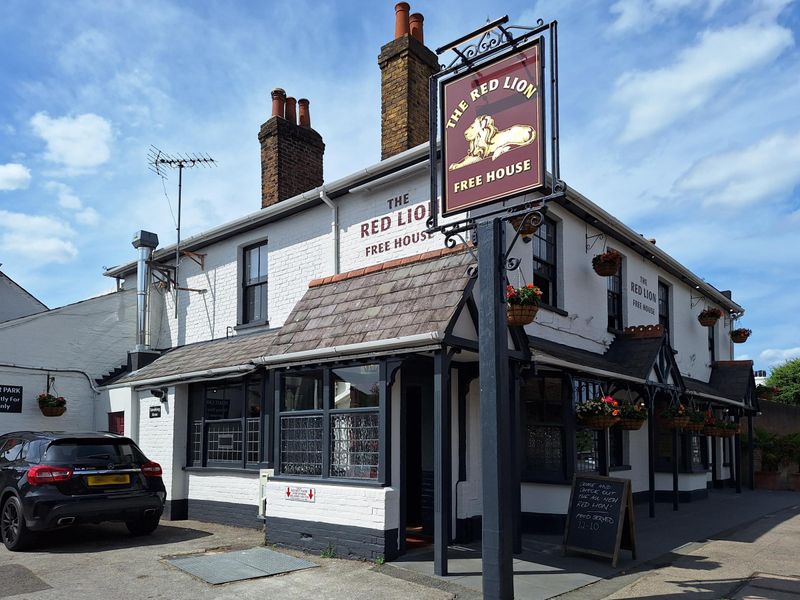 Red Lion - Thames Ditton. (Pub, External, Key). Published on 05-06-2025
