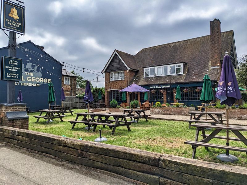 Royal George – Hersham. (Pub, External). Published on 10-06-2023