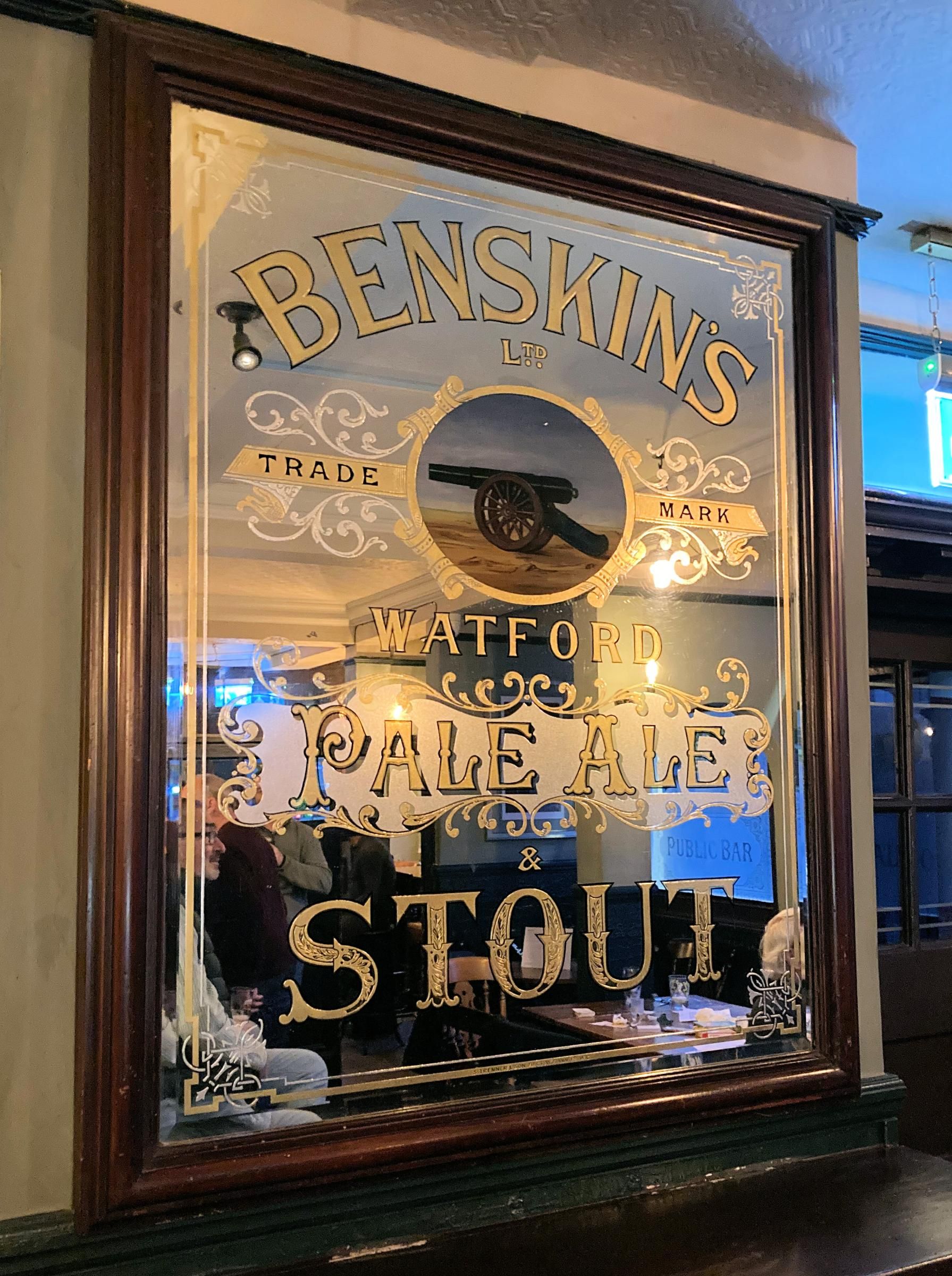 Royal Oak - Mirror. (Pub). Published on 23-03-2026