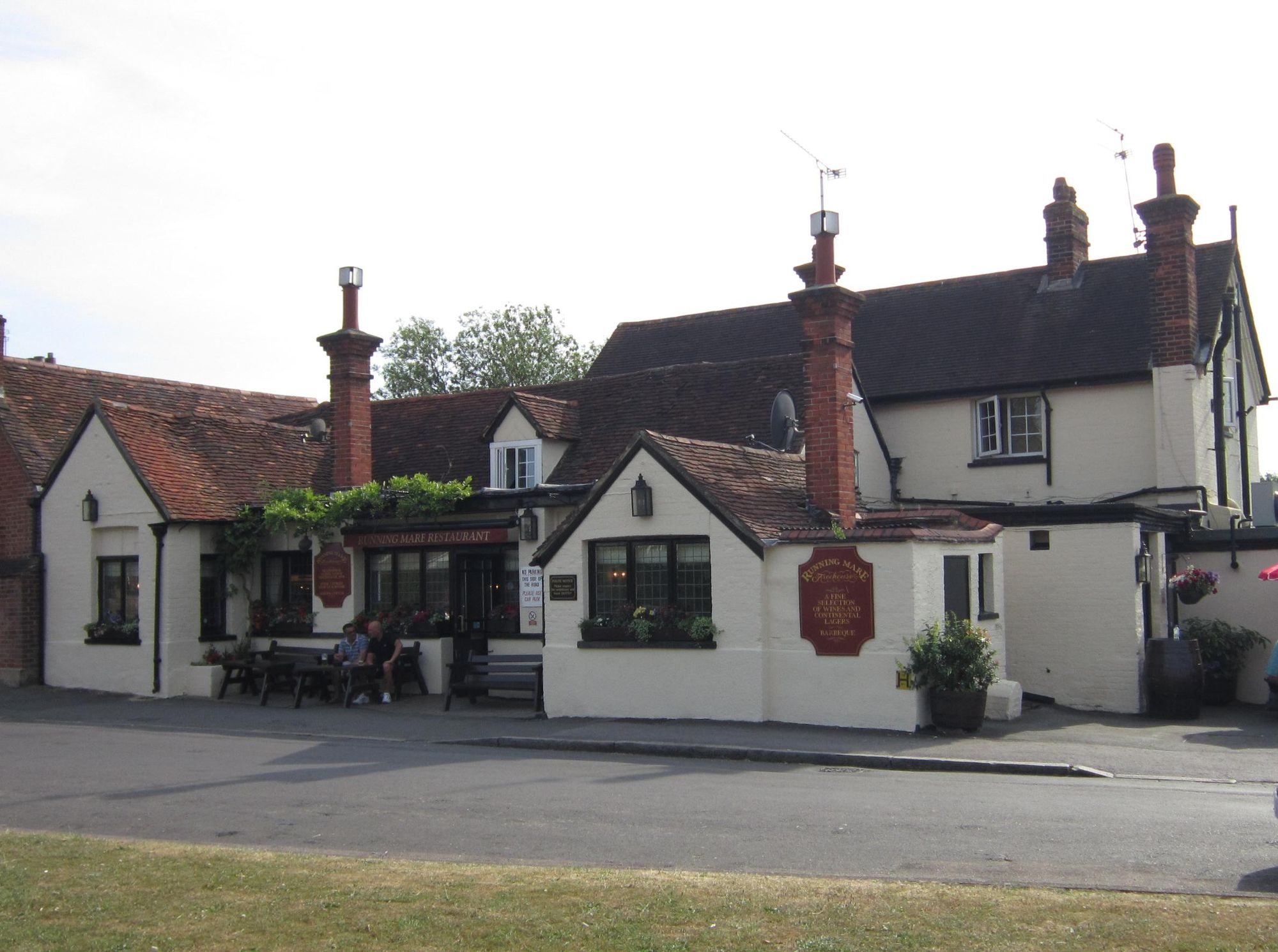 Running Mare - Cobham. (Pub, External, Key). Published on 15-07-2013