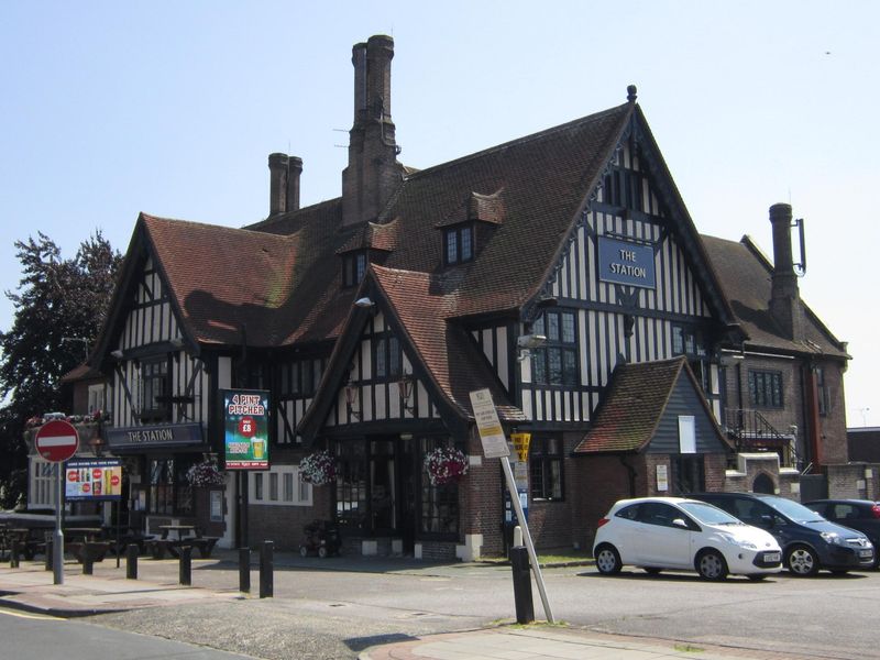 Station - Stoneleigh. (Pub, External, Key). Published on 12-07-2013